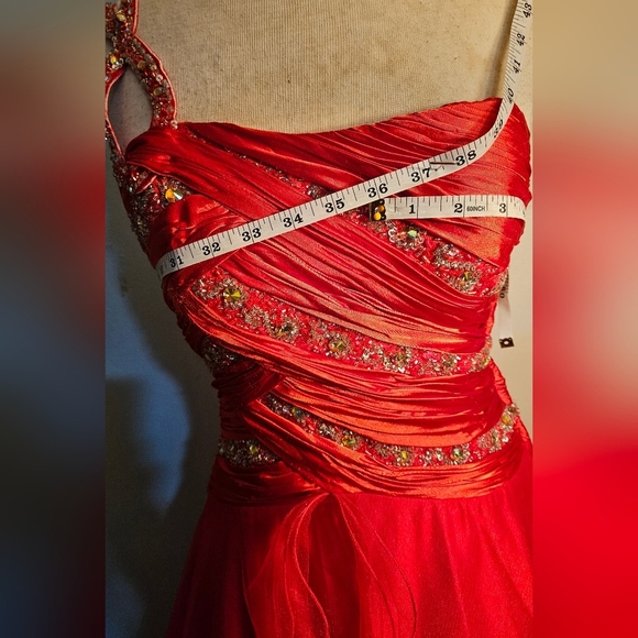 Source Unknown One Shoulder Red Dress - Picture 9 of 10